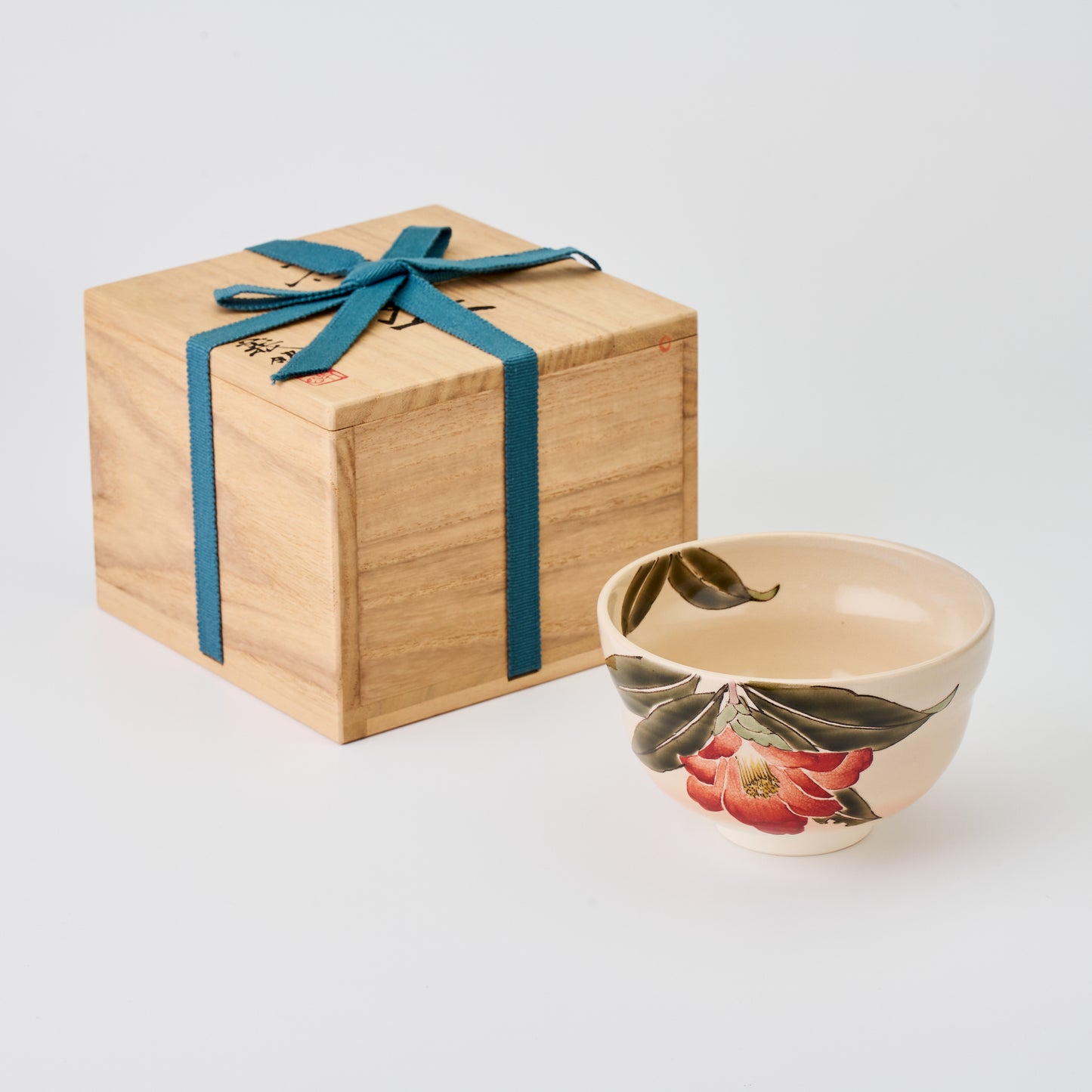 九谷焼【山田義明作】椿 抹茶碗
