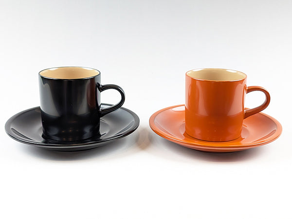 輪島塗　コーヒーカップ＆ソーサー　2客セット　作家もの 輪島塗 ペアーコーヒーカップ 洗朱・黒内白塗無地 – 漆陶舗あらき